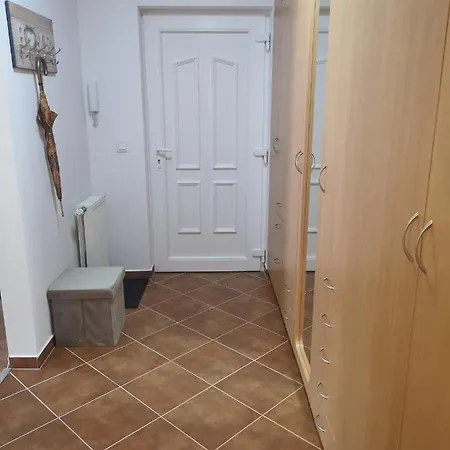 Apartment Orsika Hilltop *