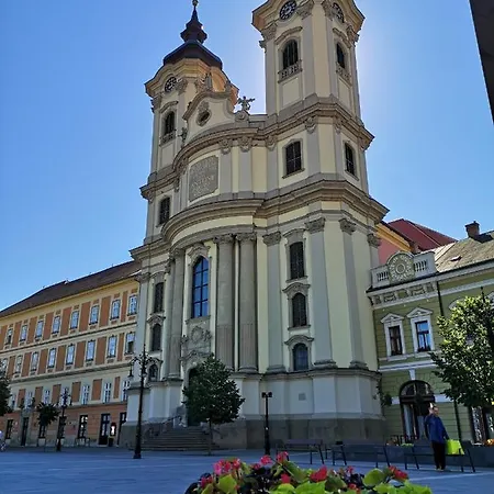 Orsika Hilltop Apartment Eger