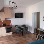 Orsika Hilltop Apartament *